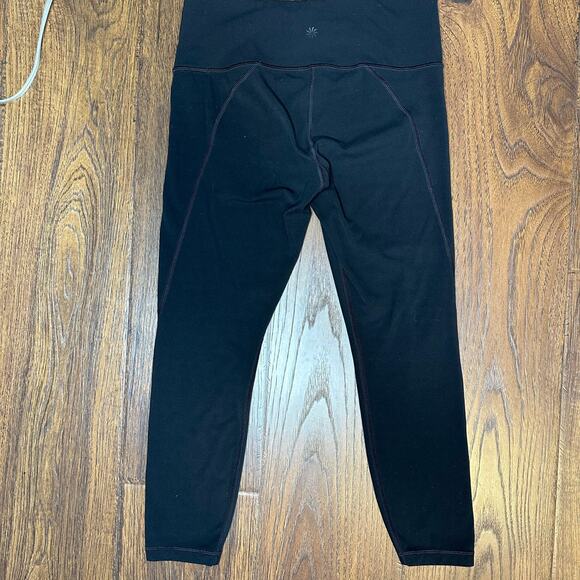 Athleta Black High Rise Athletic Stretchy Cropped Small Yoga Workout Leggings - Picture 4 of 7